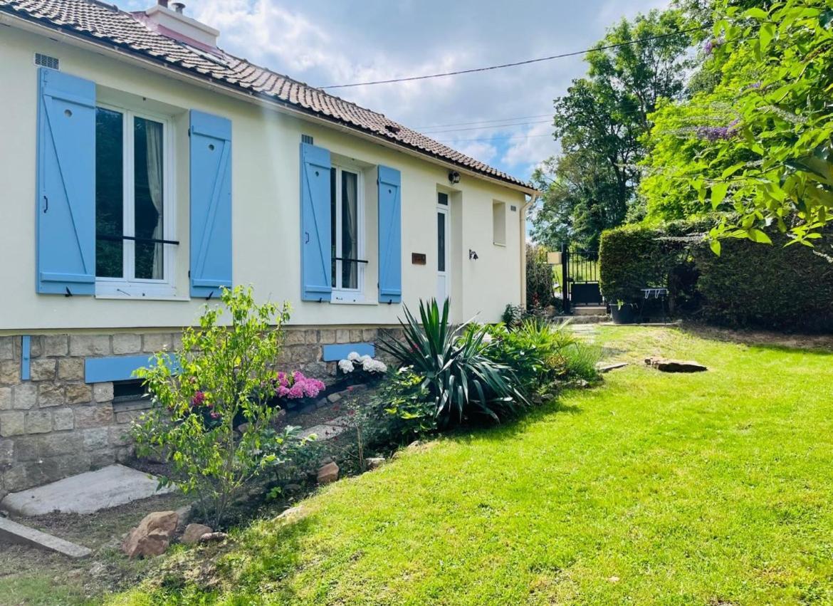 Les Volets Bleus Villa Parmain Luaran gambar